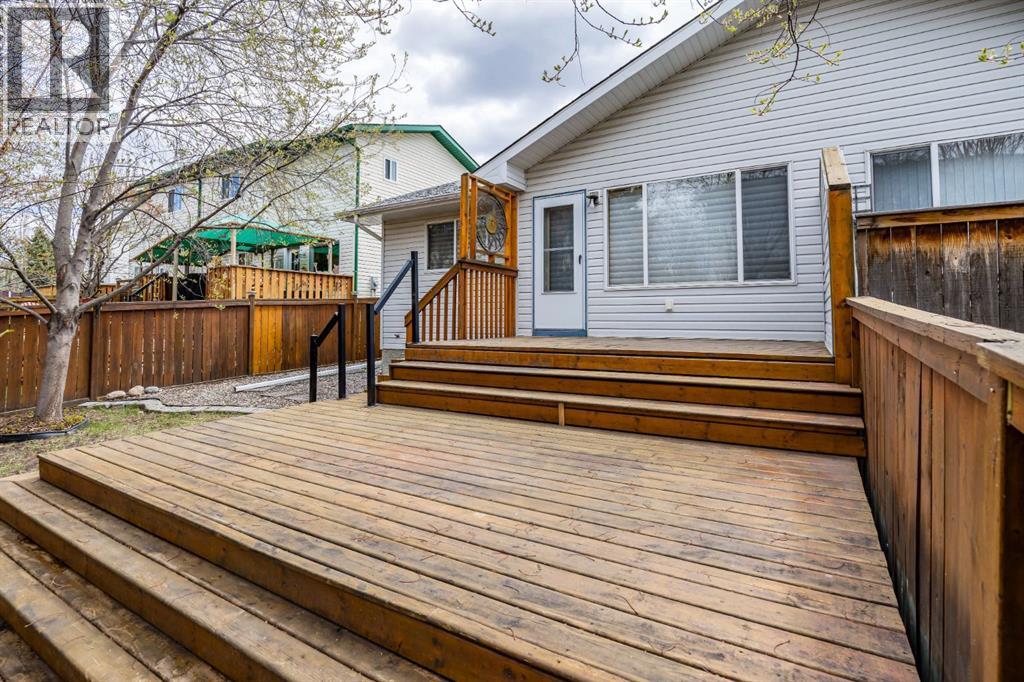 108 Quigley Close, Cochrane, Alberta  T4C 1S4 - Photo 30 - A2292444