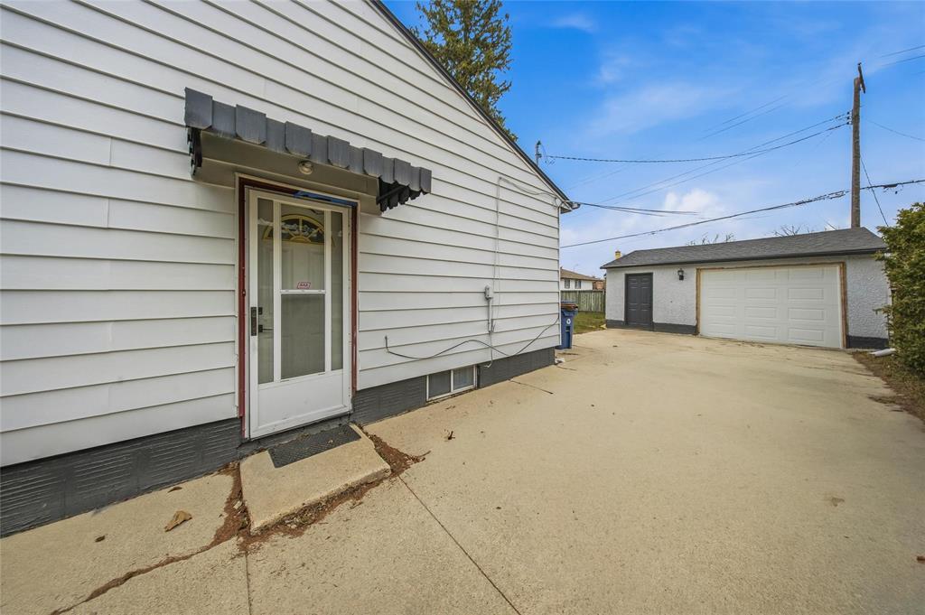 3 Cherryhill Road, Winnipeg, Manitoba  R2V 2L1 - Photo 34 - 202610057