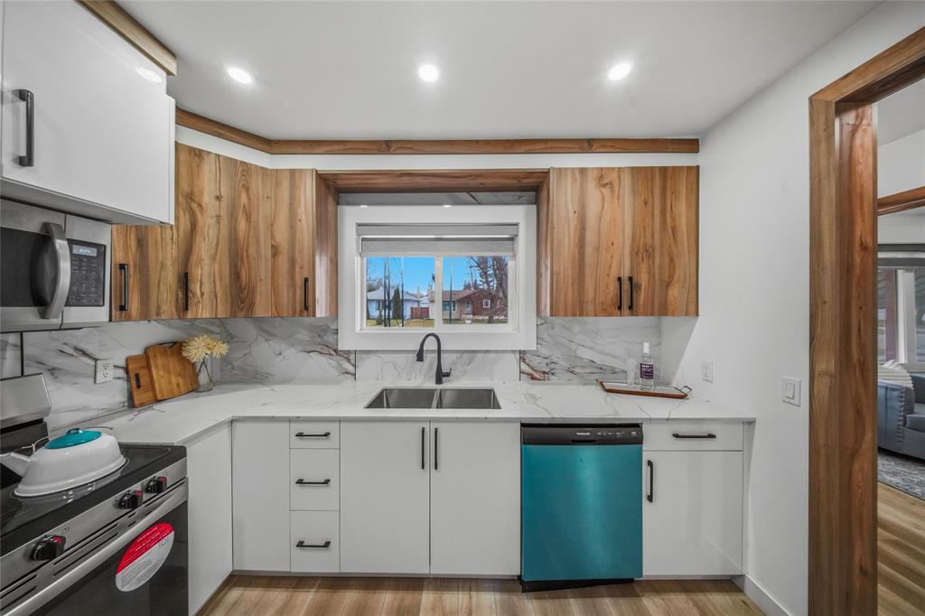 3 Cherryhill Road, Winnipeg, Manitoba  R2V 2L1 - Photo 9 - 202610057