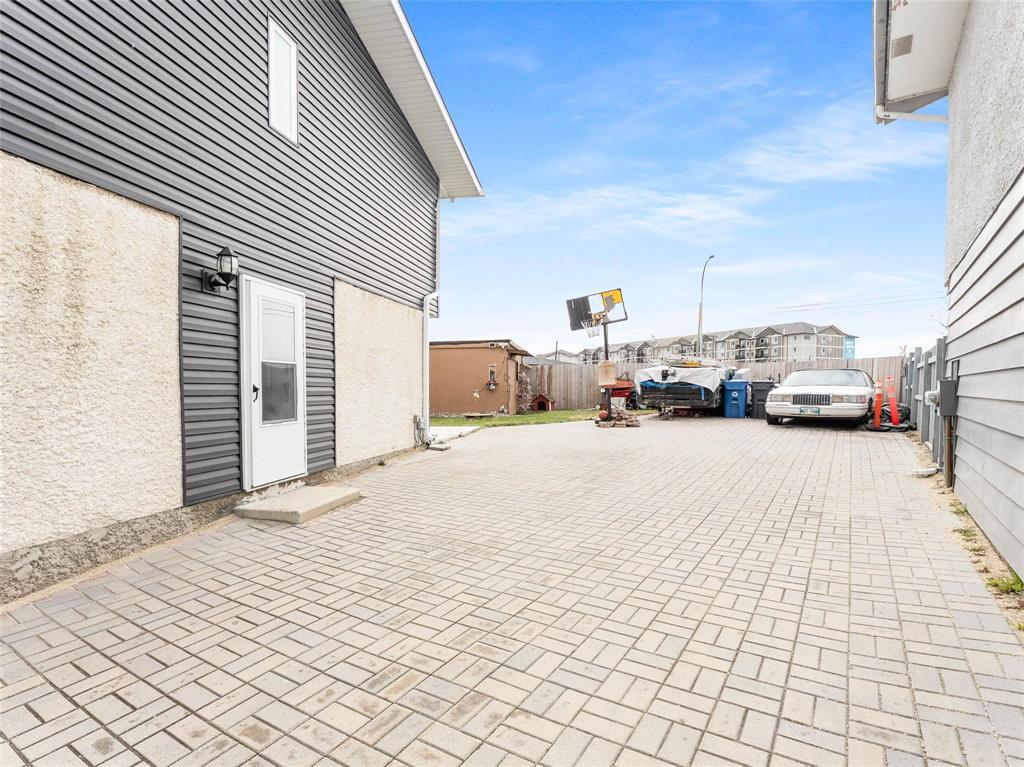 38 Price Drive, Winnipeg, Manitoba  R2K 4B4 - Photo 31 - 202610164