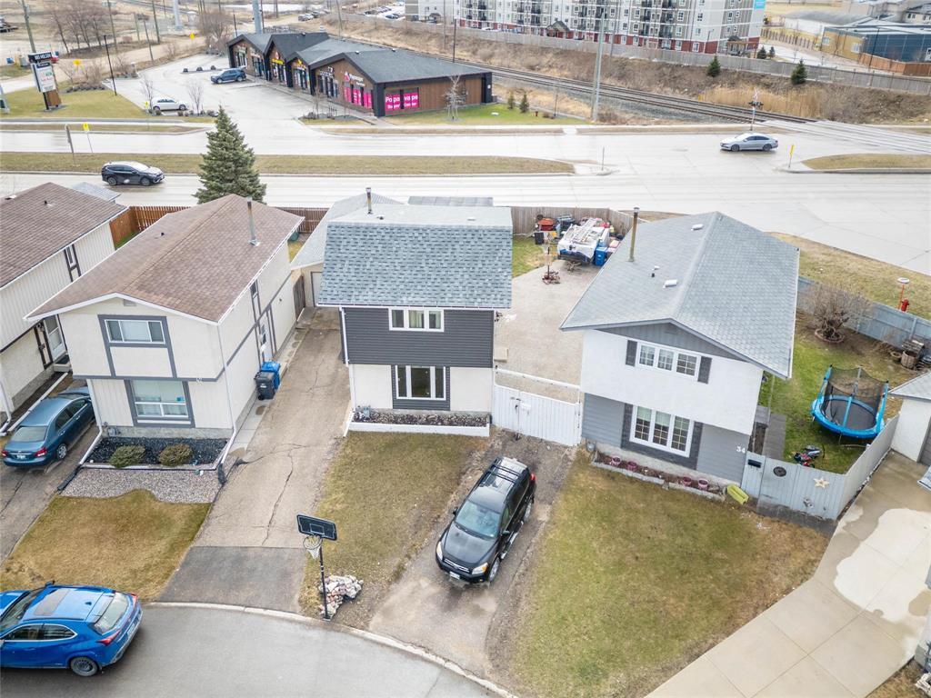 38 Price Drive, Winnipeg, Manitoba  R2K 4B4 - Photo 36 - 202610164