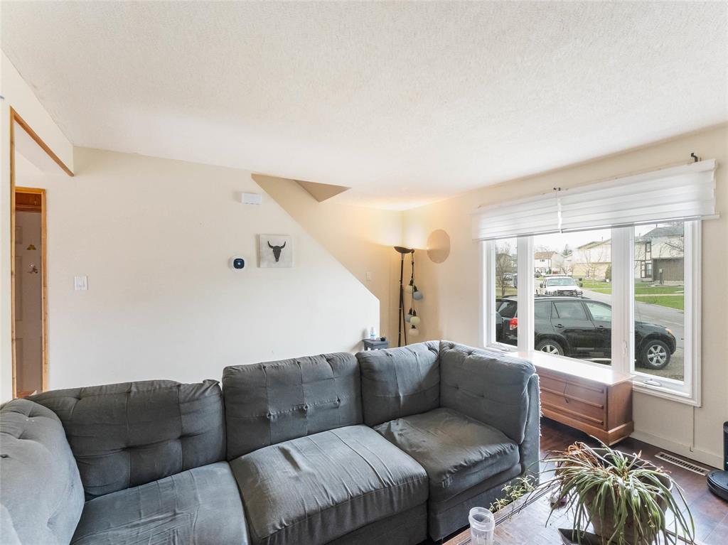 38 Price Drive, Winnipeg, Manitoba  R2K 4B4 - Photo 5 - 202610164