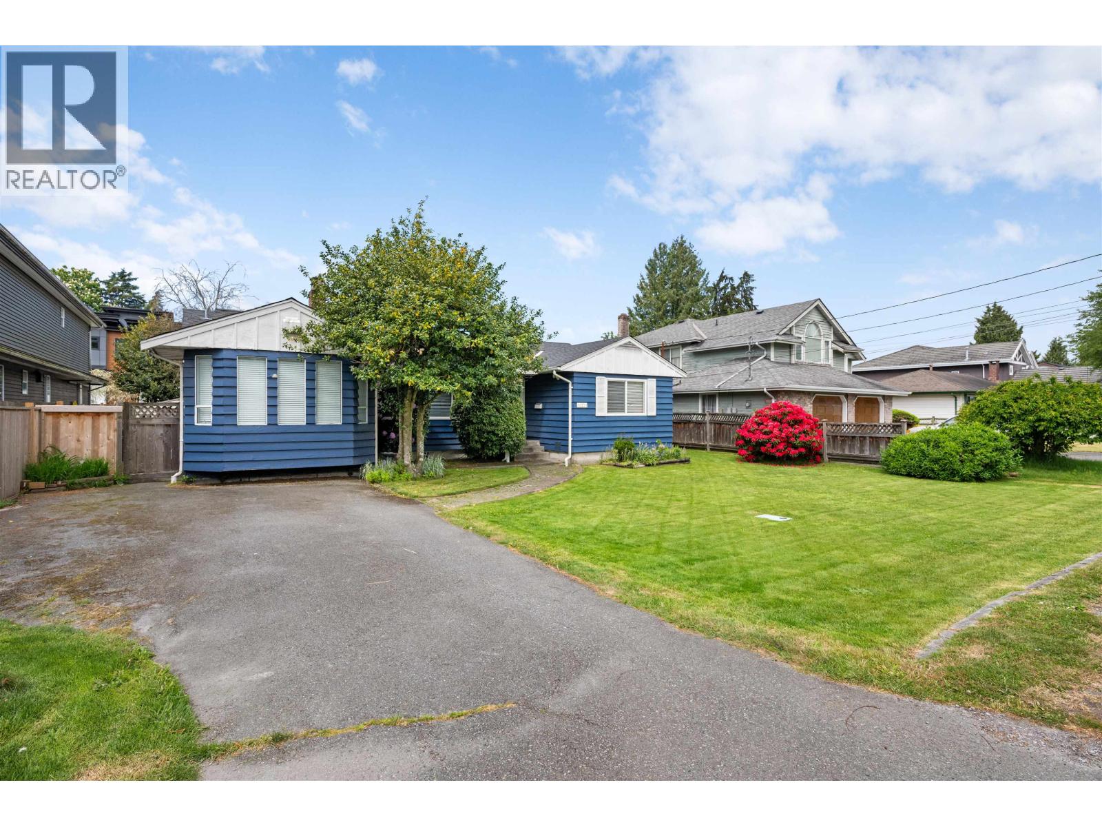 10271 Dennis Crescent, Richmond, British Columbia  V7A 3R9 - Photo 5 - R3122093