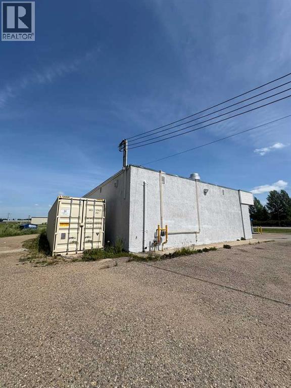 5702 2a Highway, Ponoka, Alberta  T4J 1M1 - Photo 18 - A2271005