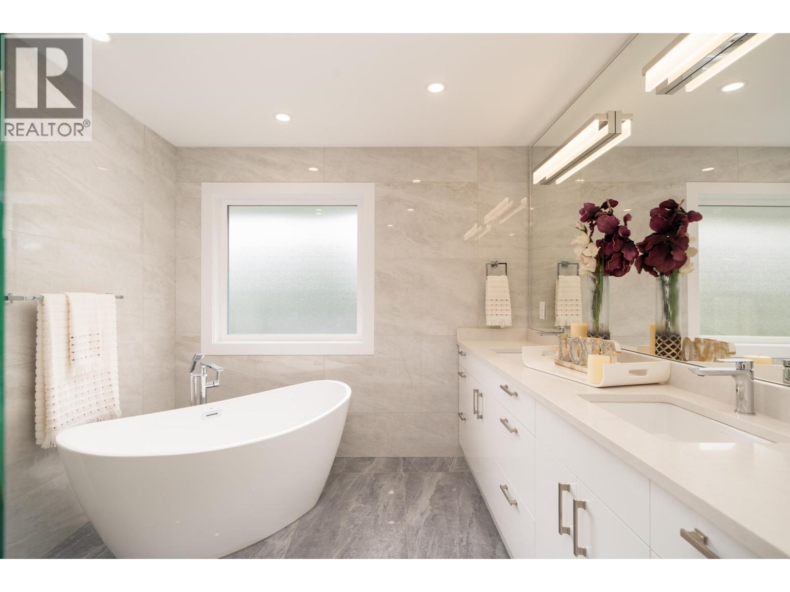 1240 Lancaster Crescent, Richmond, British Columbia  V7B 1C5 - Photo 23 - R3122091