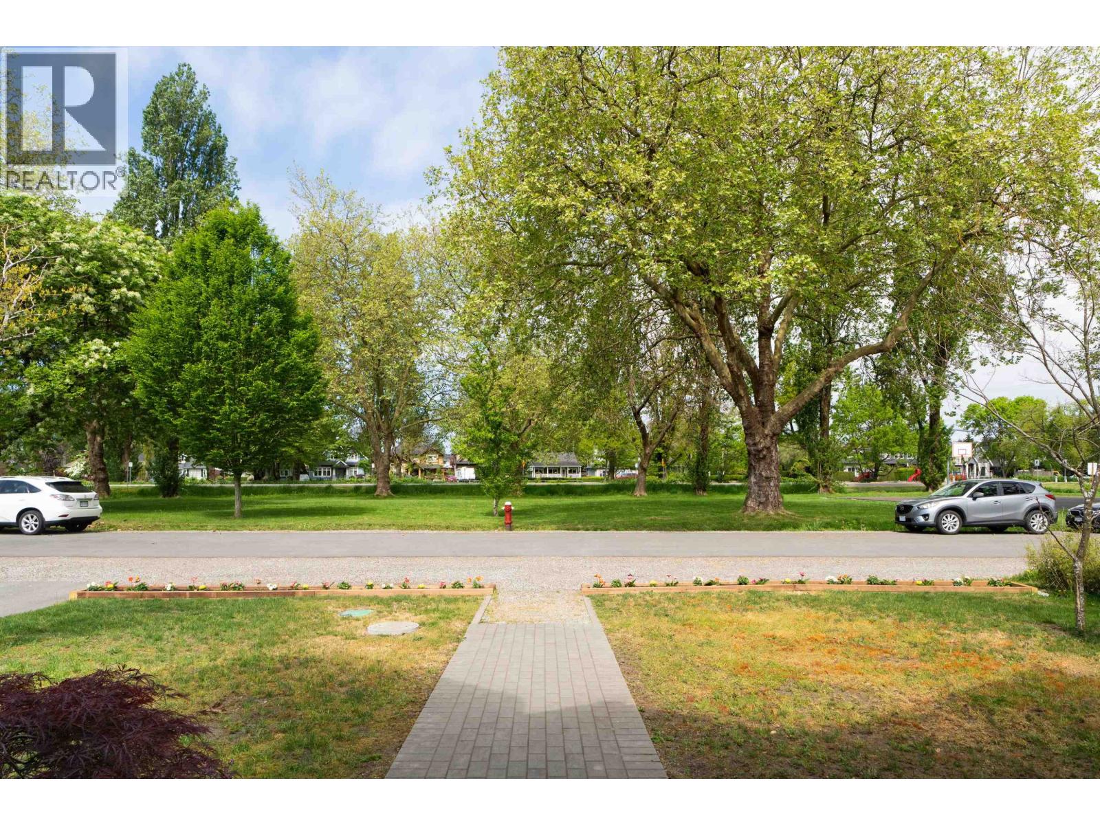 1240 Lancaster Crescent, Richmond, British Columbia  V7B 1C5 - Photo 2 - R3122091