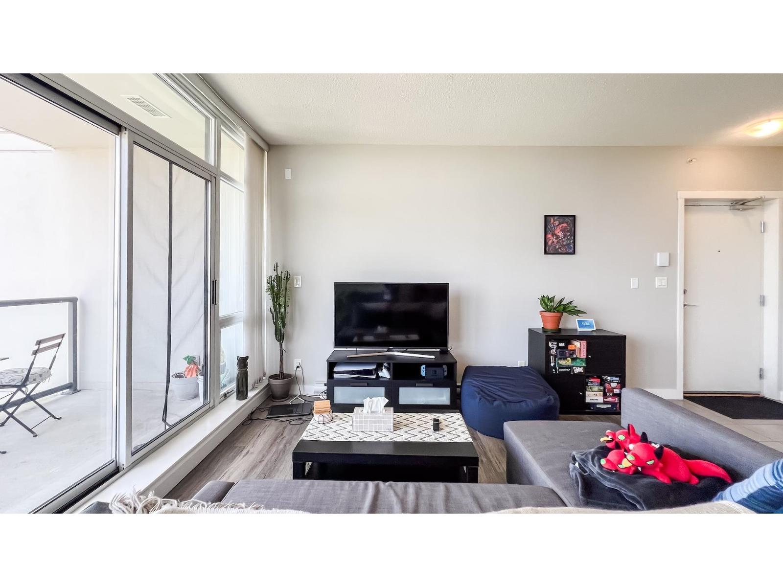 2008 13399 104 Avenue, Surrey, British Columbia  V3T 0C9 - Photo 2 - R3122073