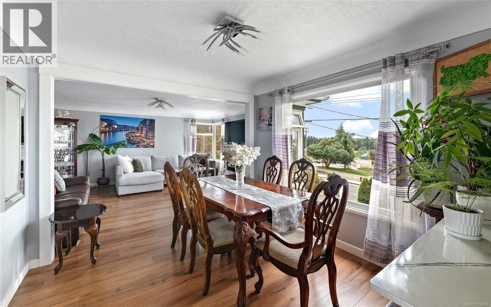 730 Burnside Rd W, Saanich, British Columbia  V8Z 1N1 - Photo 7 - 1034756