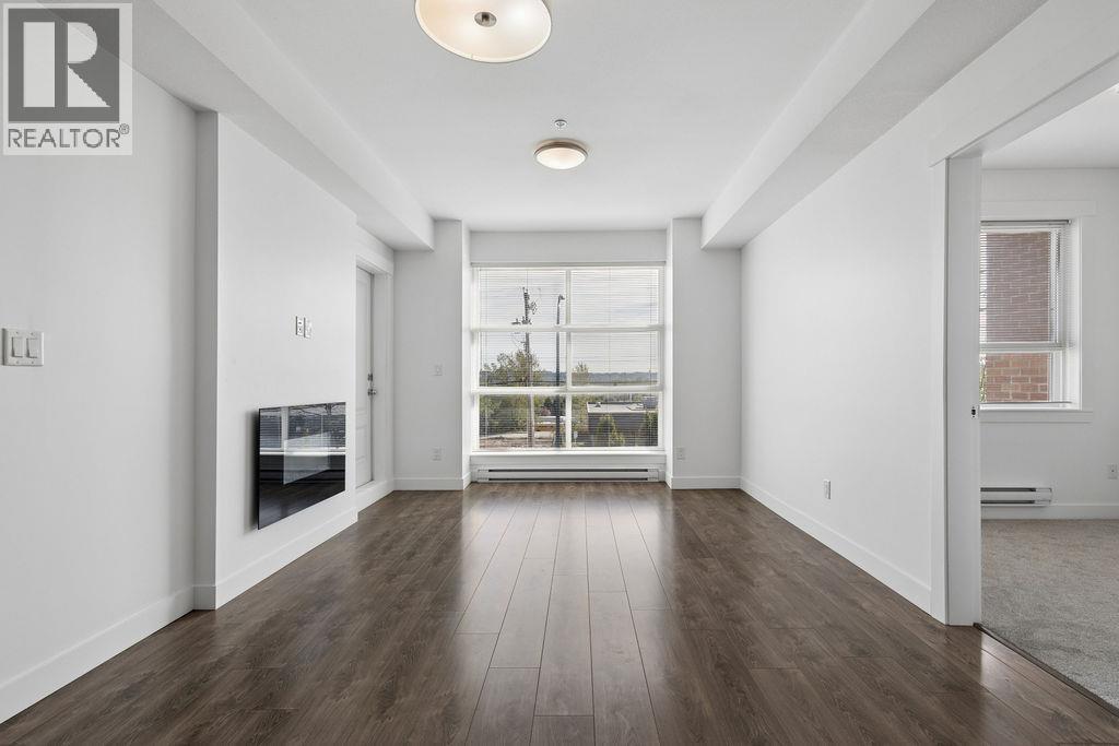 205 827 Roderick Avenue, Coquitlam, British Columbia  V3K 0E3 - Photo 3 - R3114803