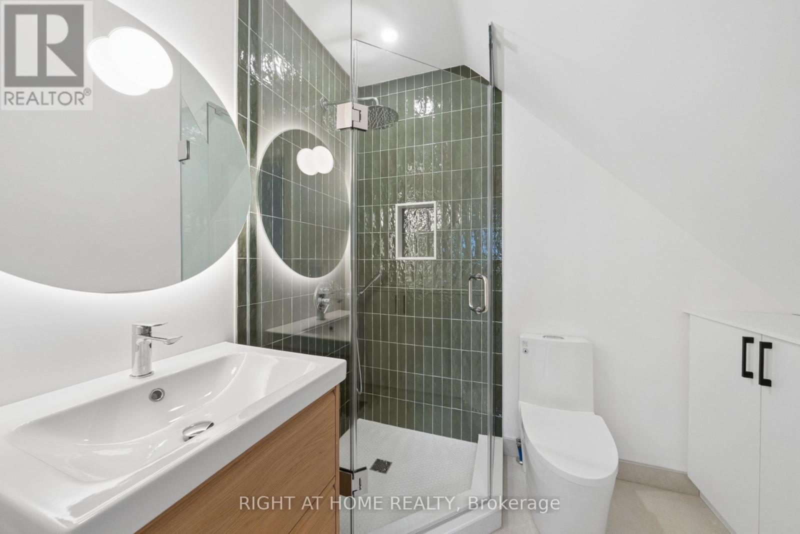10 - 91 Barton Avenue, Toronto, Ontario  M6G 1P7 - Photo 13 - C13088082
