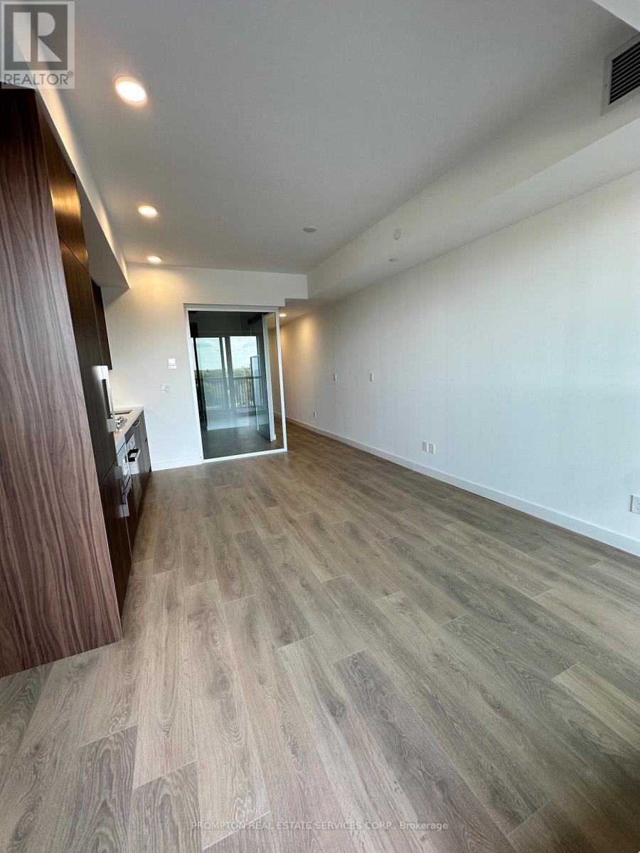 743 - 68 Esther Shiner Boulevard, Toronto, Ontario M2K 0J6 - Photo 4 - C13100422