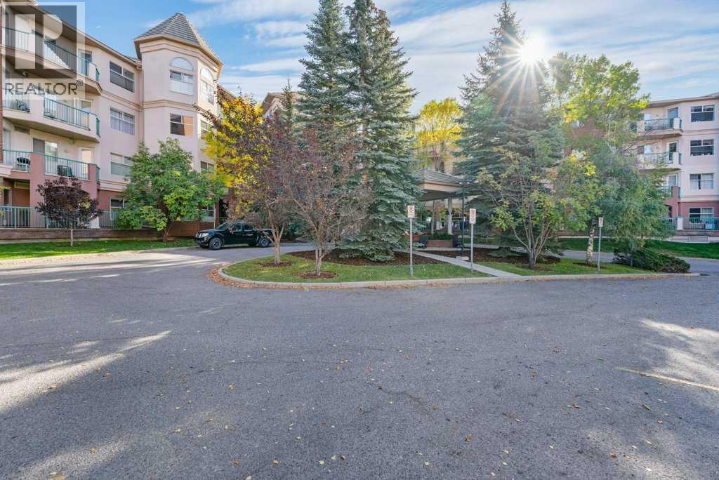 215, 200 Lincoln Way SW, Calgary, Alberta T3E 7G7 - Photo 1 - A2295048
