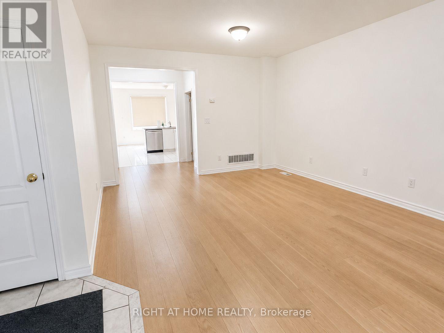 50 Jack Evelyn Wiggins Drive, Toronto, Ontario M3J 0E8 - Photo 3 - W13026644