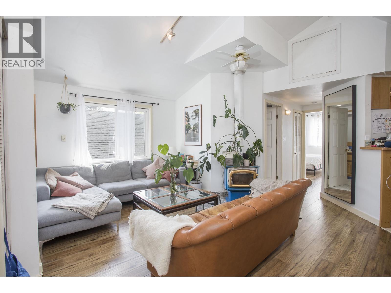 2051 Stephens Street, Vancouver, British Columbia  V6K 3W2 - Photo 3 - R3121913