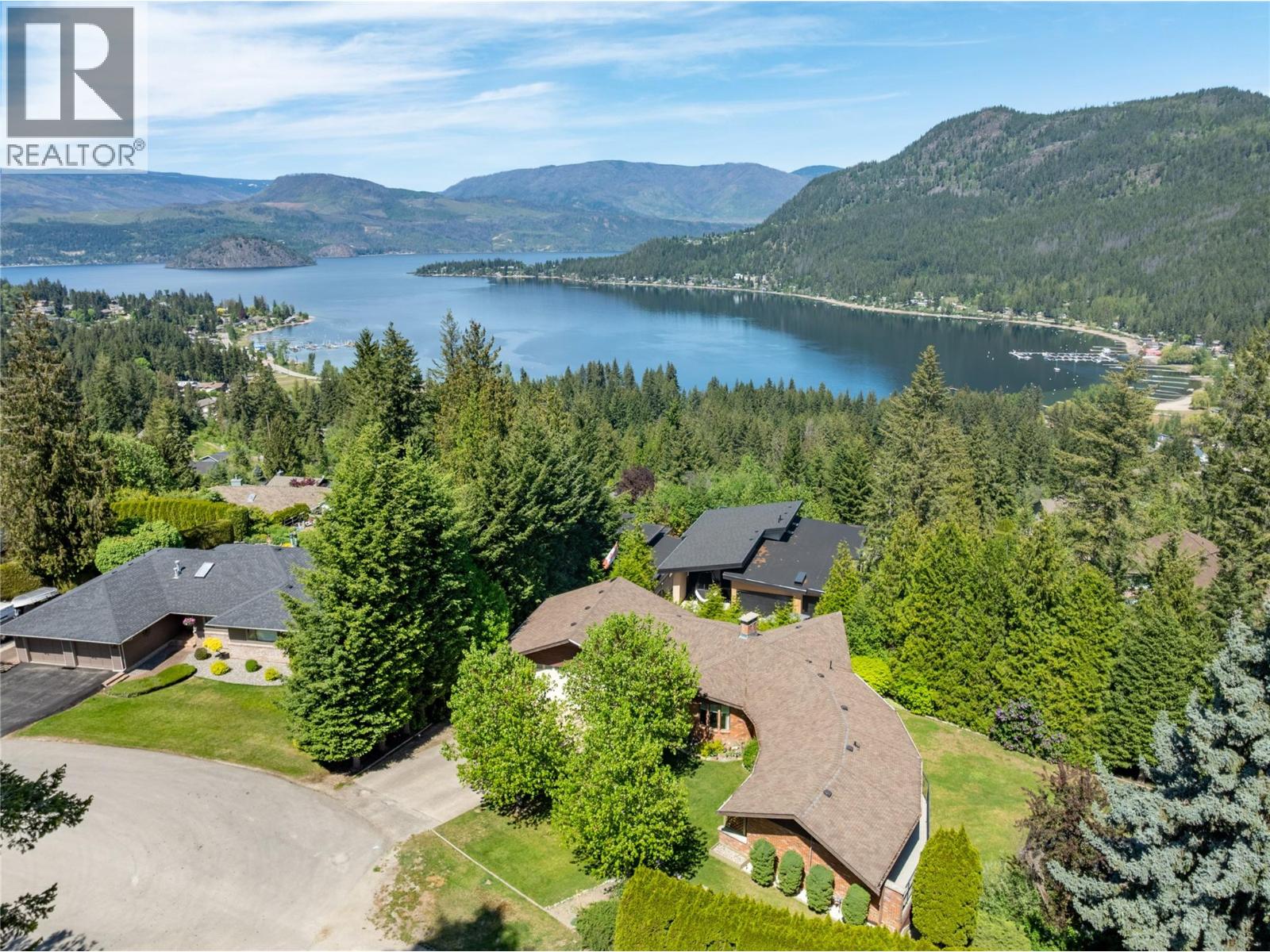 2631 Grand View Place, Blind Bay, British Columbia
