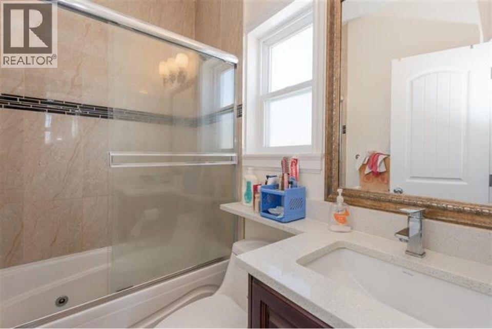 2208 E 41st Avenue, Vancouver, British Columbia  V5P 1L6 - Photo 15 - R3121858