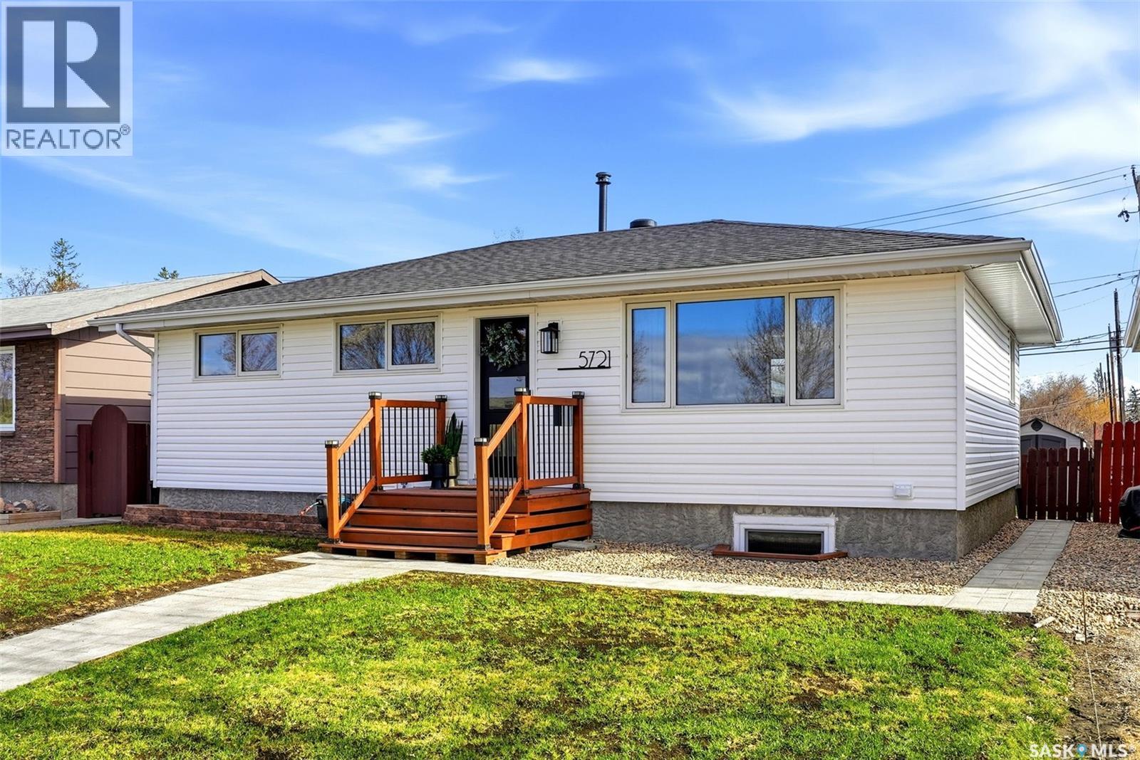 5721 Mckinley Avenue, Regina, Saskatchewan  S4T 7L3 - Photo 1 - SK035633