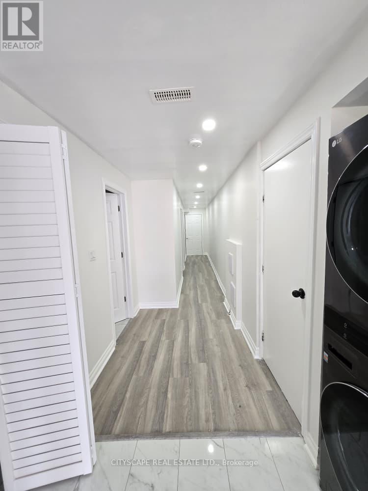 Lower - 16 Angelgate Road, Brampton, Ontario L6Y 0X8 - Photo 3 - W13048946