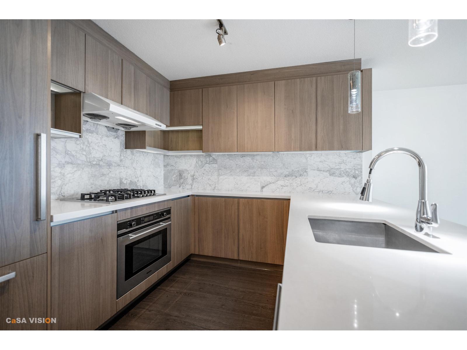 1606 13750 100 Avenue, Surrey, British Columbia  V3T 0L3 - Photo 2 - R3122260