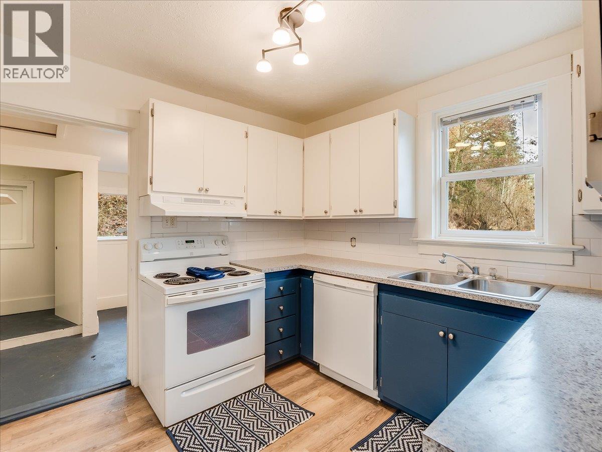 16 View Street, Nelson, British Columbia  V1L 2V2 - Photo 4 - 10371623