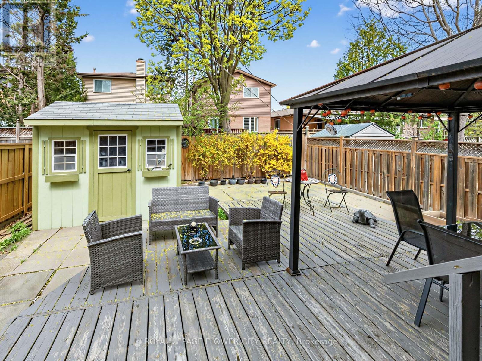 16 Blossom Avenue, Brampton, Ontario  L6X 2W3 - Photo 38 - W13087492