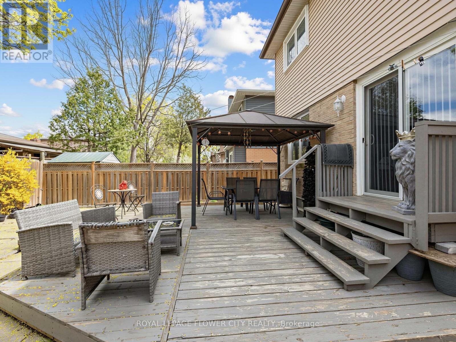 16 Blossom Avenue, Brampton, Ontario  L6X 2W3 - Photo 33 - W13087492