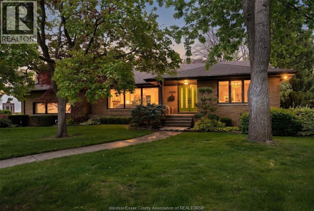 3500 VICTORIA BOULEVARD, Windsor, Ontario