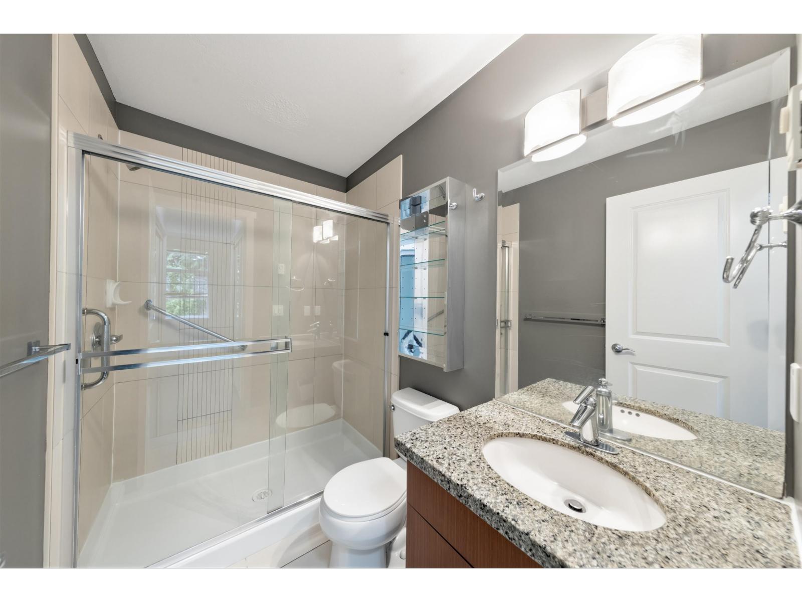 107 33338 E Bourquin Crescent, Abbotsford, British Columbia  V2S 1Y1 - Photo 23 - R3122258