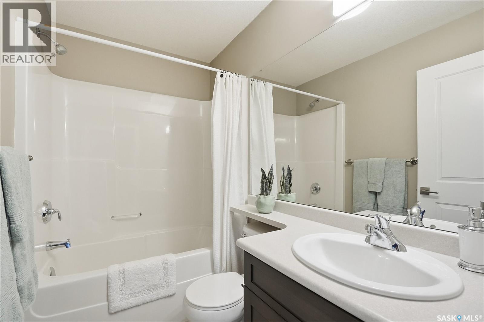 1216 Pringle Way, Saskatoon, Saskatchewan  S7T 0X5 - Photo 29 - SK035607