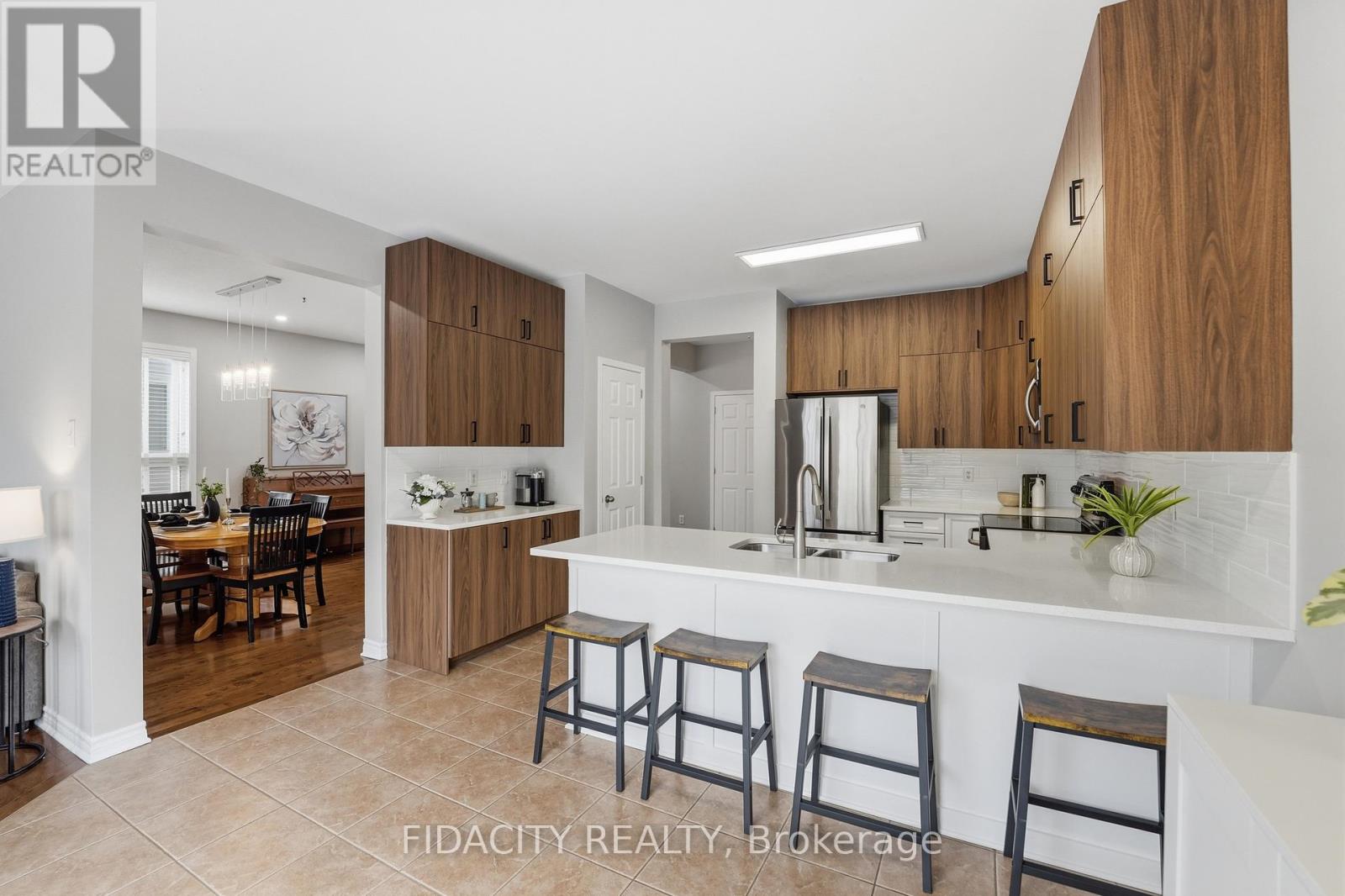 78 Black Bear Way, Ottawa, Ontario  K2S 2G7 - Photo 5 - X13113710