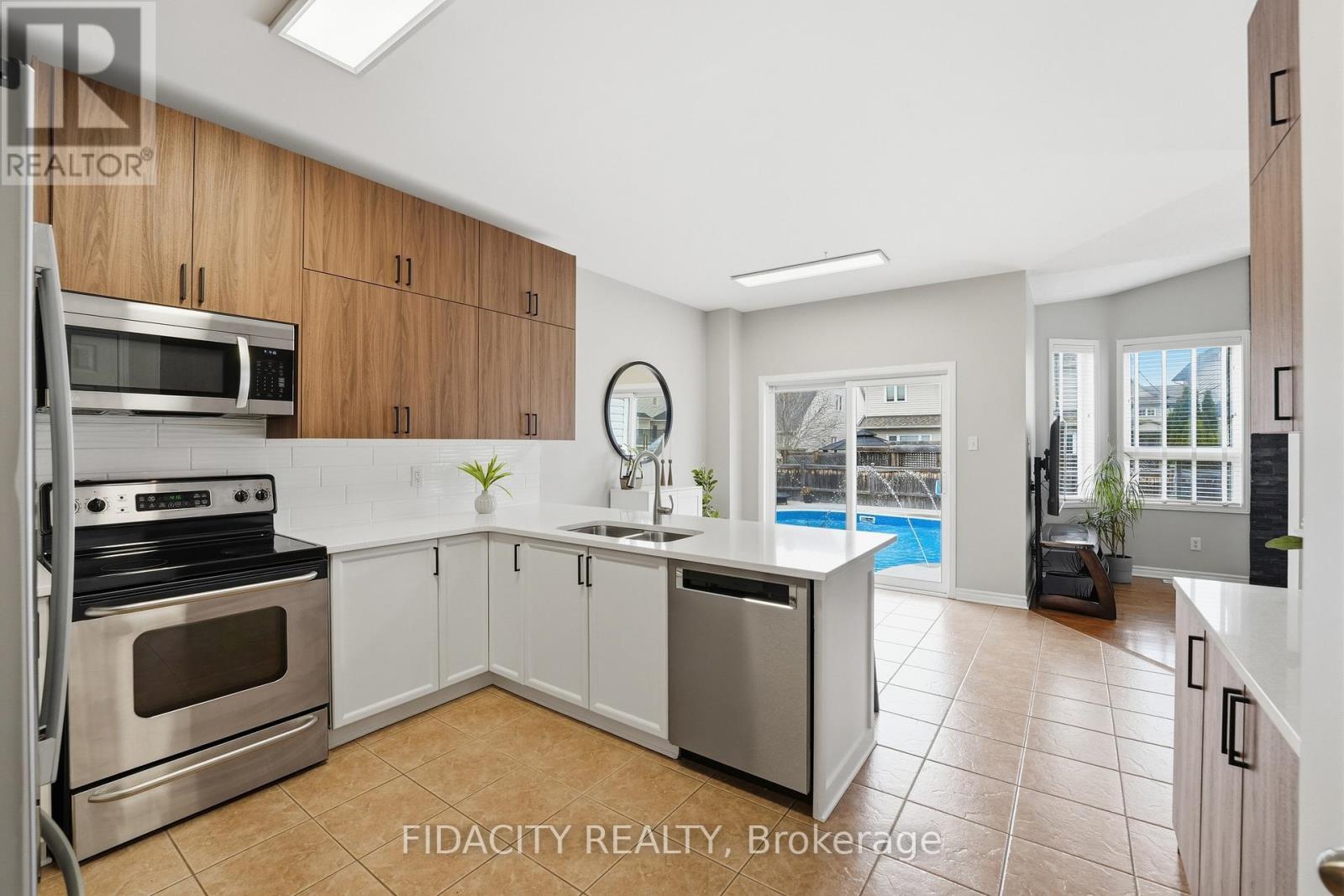 78 Black Bear Way, Ottawa, Ontario  K2S 2G7 - Photo 7 - X13113710