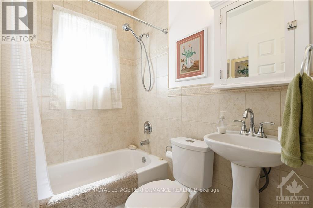1707 Edge Hill Place, Ottawa, Ontario  K1V 7W5 - Photo 12 - X13113714
