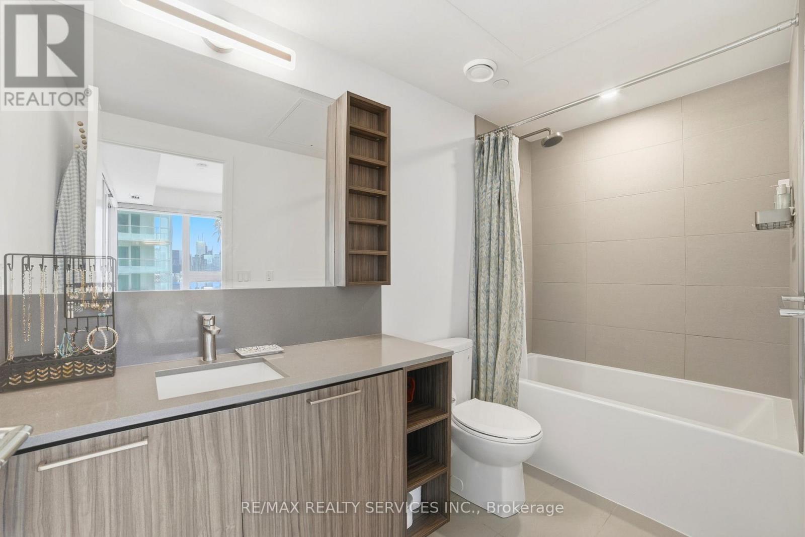 2121 - 19 Western Battery Road, Toronto, Ontario  M6K 3S4 - Photo 14 - C13113686