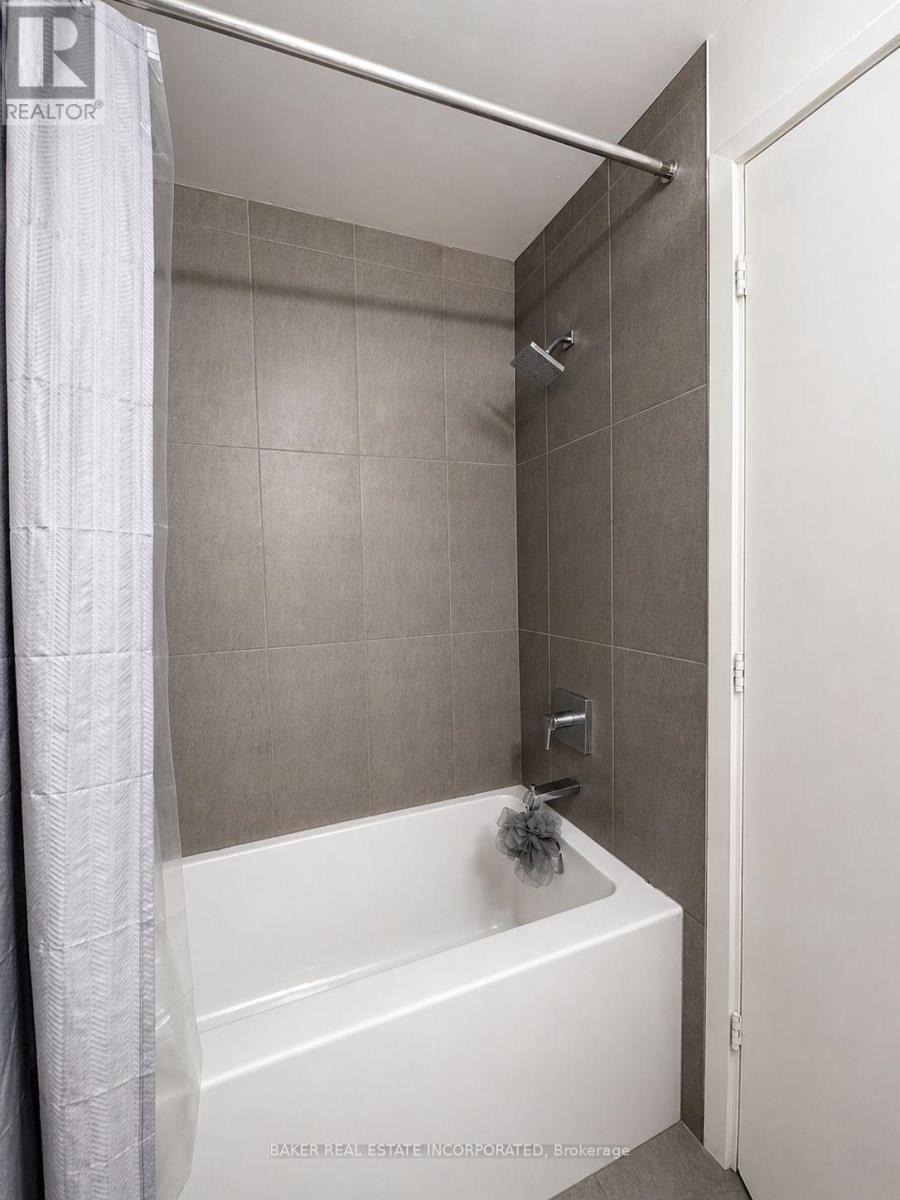2102 - 70 Princess Street, Toronto, Ontario  M5A 0X6 - Photo 10 - C13113690