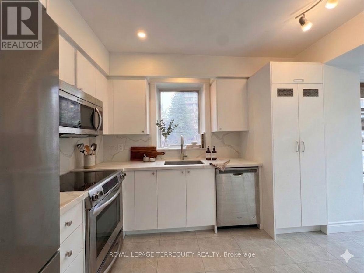 Unit 2 - 8 Webster Avenue, Toronto, Ontario  M5R 1N7 - Photo 8 - C13113696