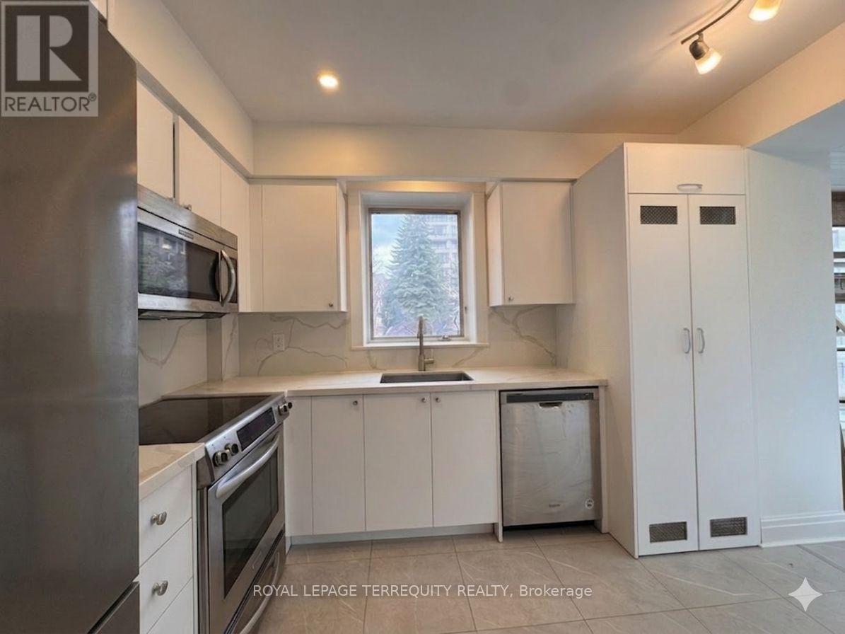 Unit 2 - 8 Webster Avenue, Toronto, Ontario  M5R 1N7 - Photo 9 - C13113696