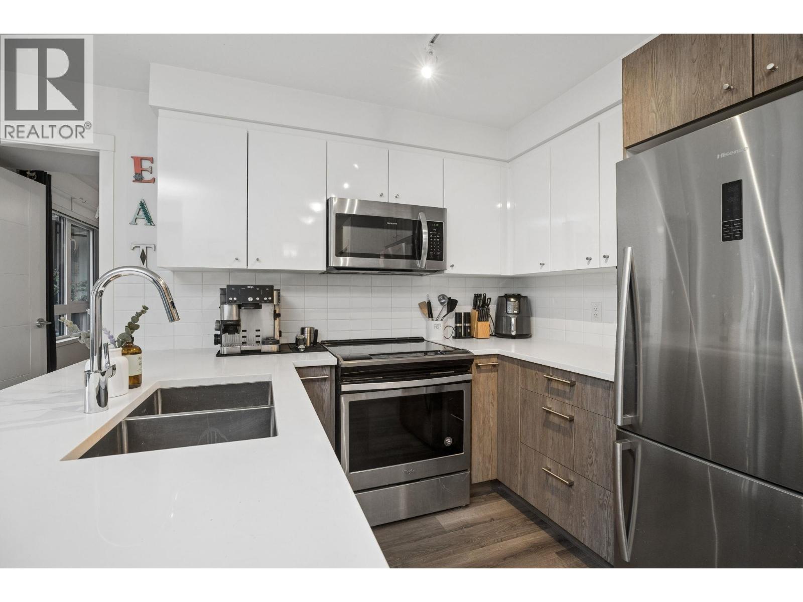 302 2525 Clarke Street, Port Moody, British Columbia  V3H 0J3 - Photo 14 - R3122235