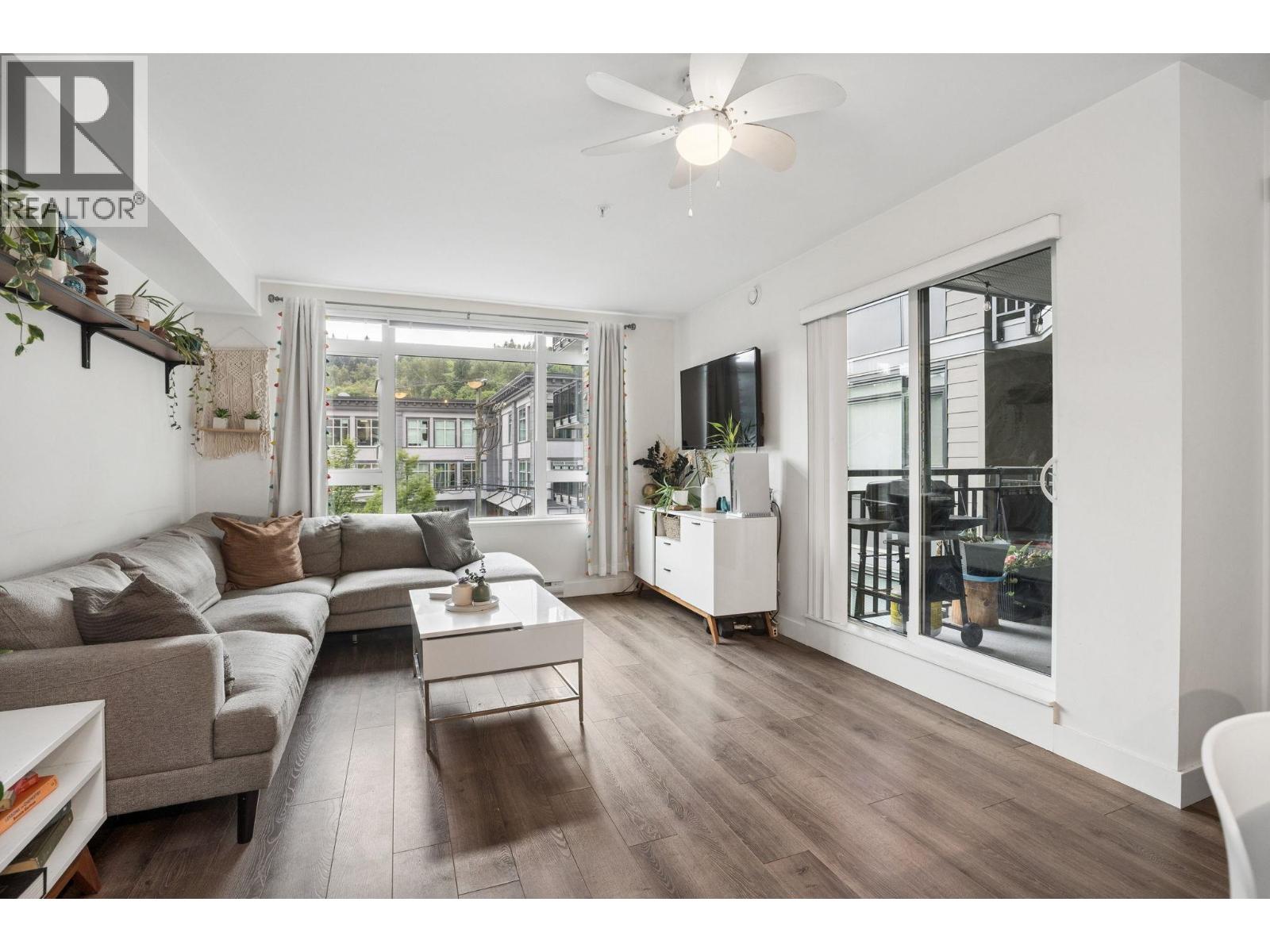 302 2525 Clarke Street, Port Moody, British Columbia  V3H 0J3 - Photo 4 - R3122235