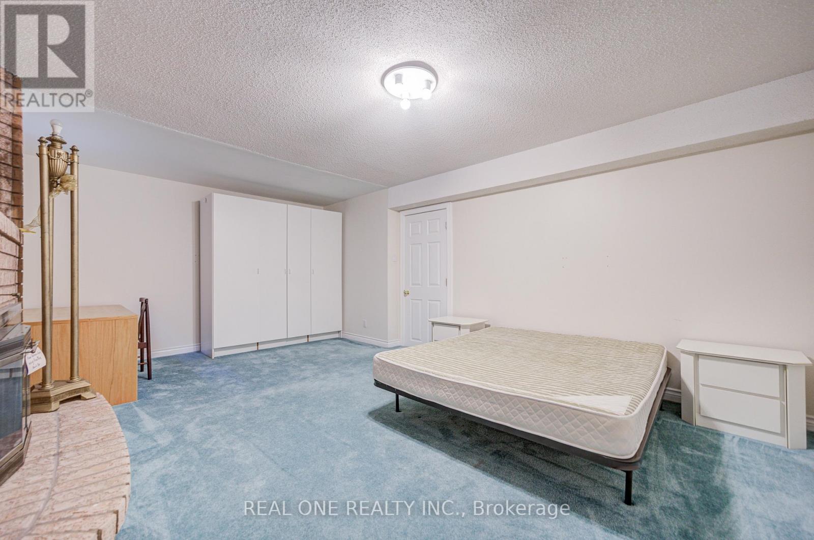 261 Mckee Avenue, Toronto, Ontario  M2N 4E2 - Photo 38 - C13112014