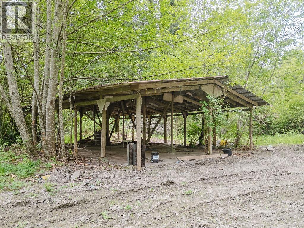 1575 Burton Road, Gibsons, British Columbia  V0N 1V2 - Photo 14 - R3122230