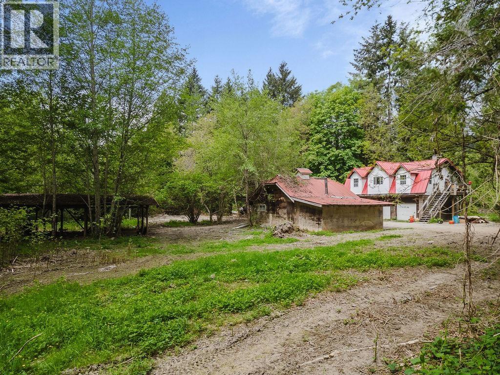 1575 Burton Road, Gibsons, British Columbia  V0N 1V2 - Photo 5 - R3122230