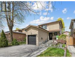 16 BLOSSOM AVENUE, Brampton, Ontario