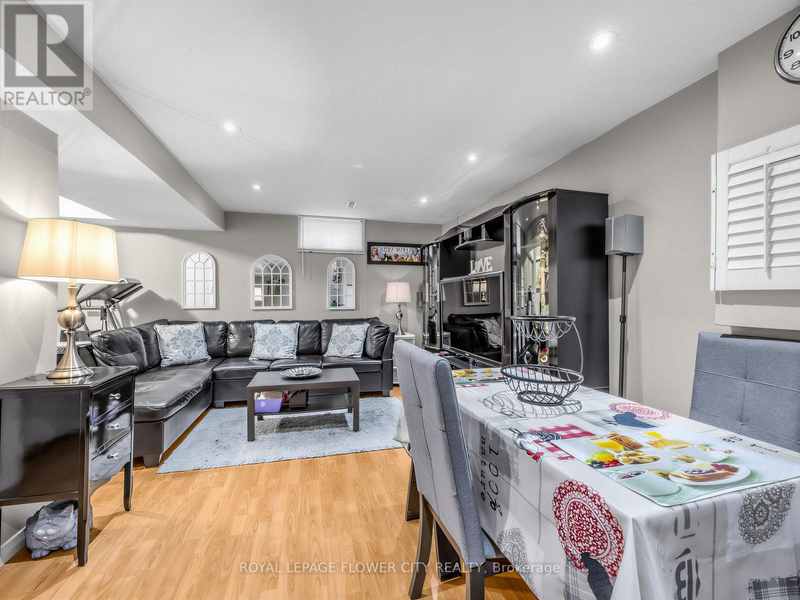 16 Blossom Avenue, Brampton, Ontario  L6X 2W3 - Photo 22 - W13087492