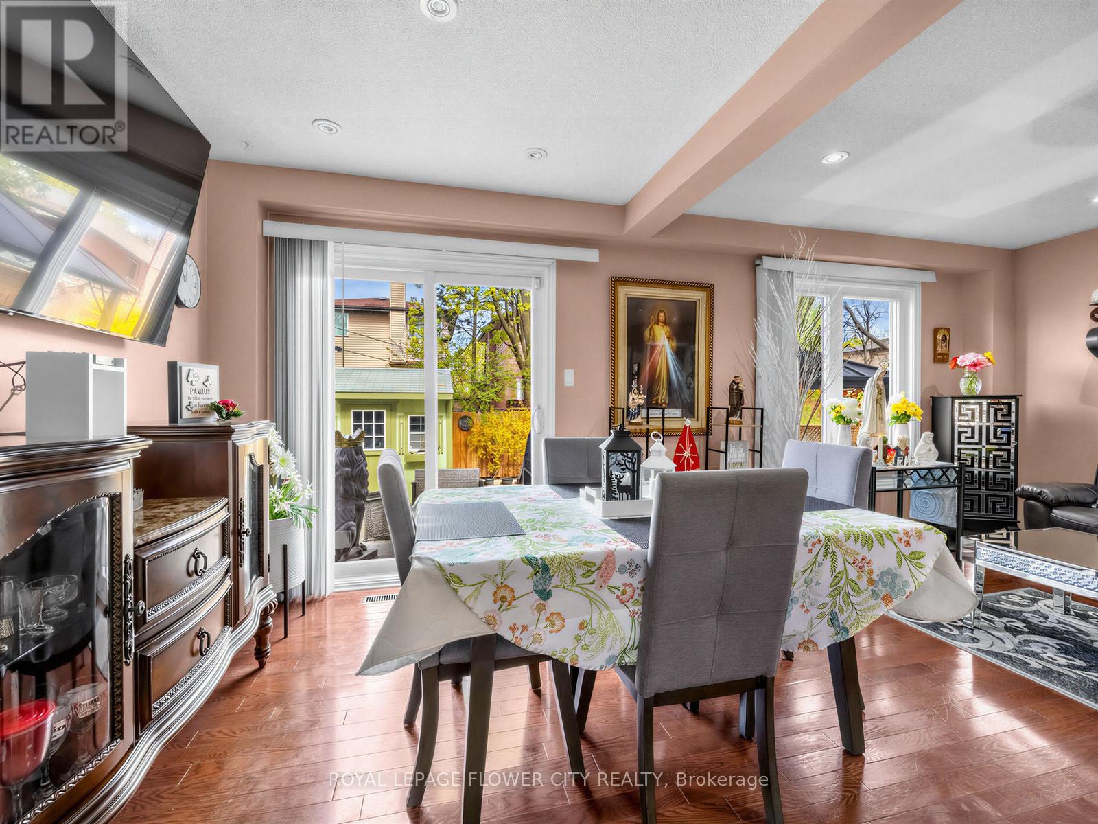 16 Blossom Avenue, Brampton, Ontario  L6X 2W3 - Photo 12 - W13087492