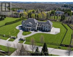 15 EDEN VALE DRIVE, King, Ontario