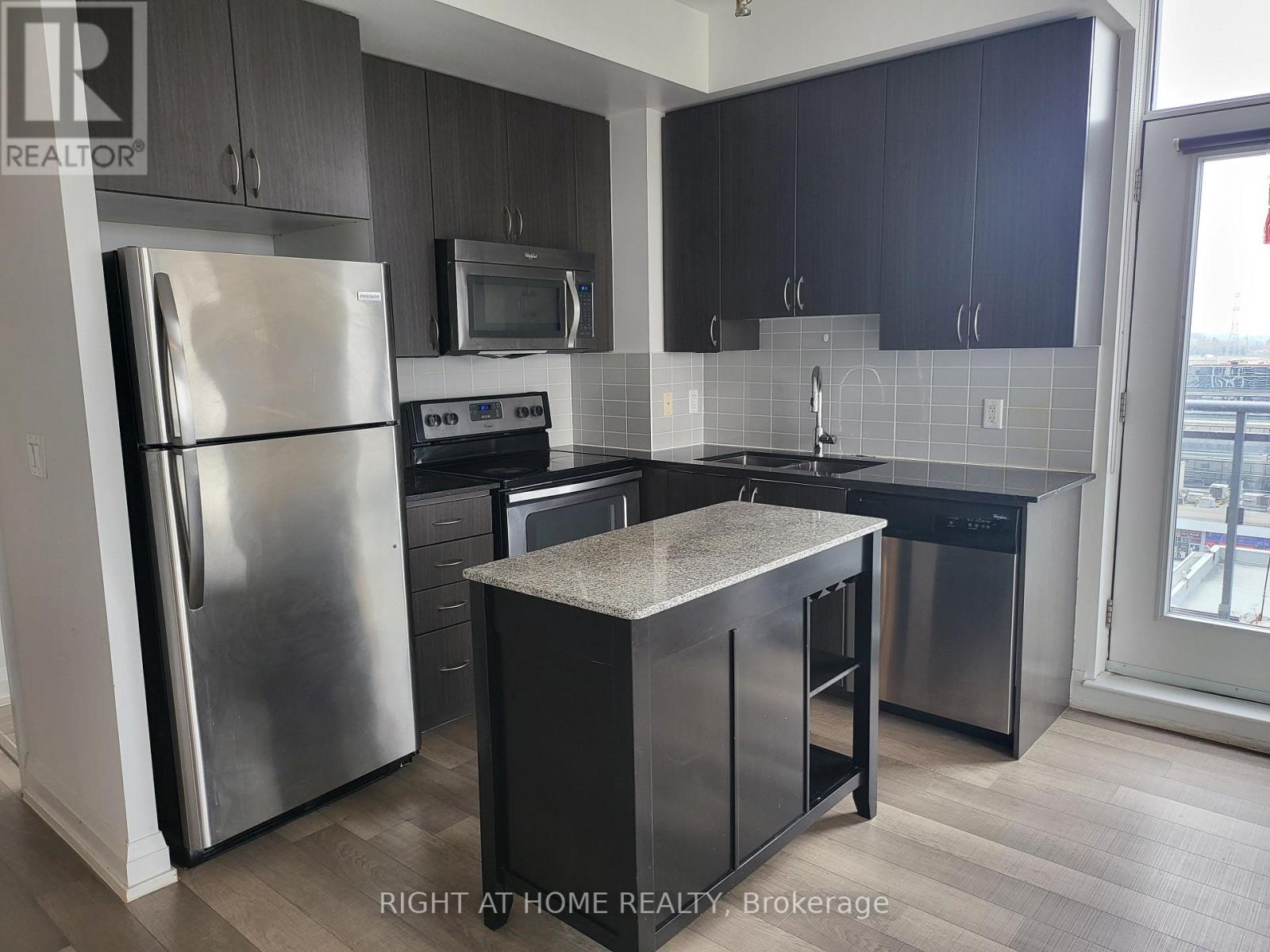 1021 - 370 HIGHWAY 7 E, Richmond Hill, Ontario