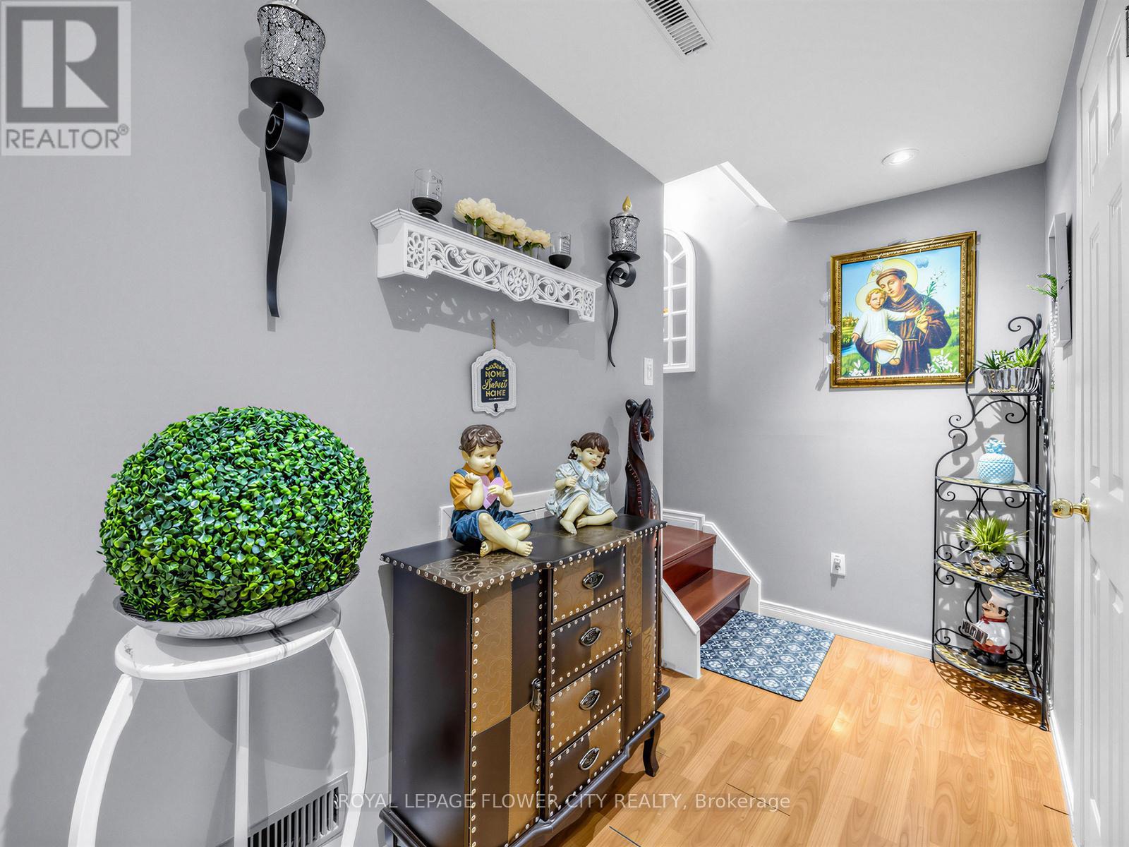 16 Blossom Avenue, Brampton, Ontario  L6X 2W3 - Photo 21 - W13087492