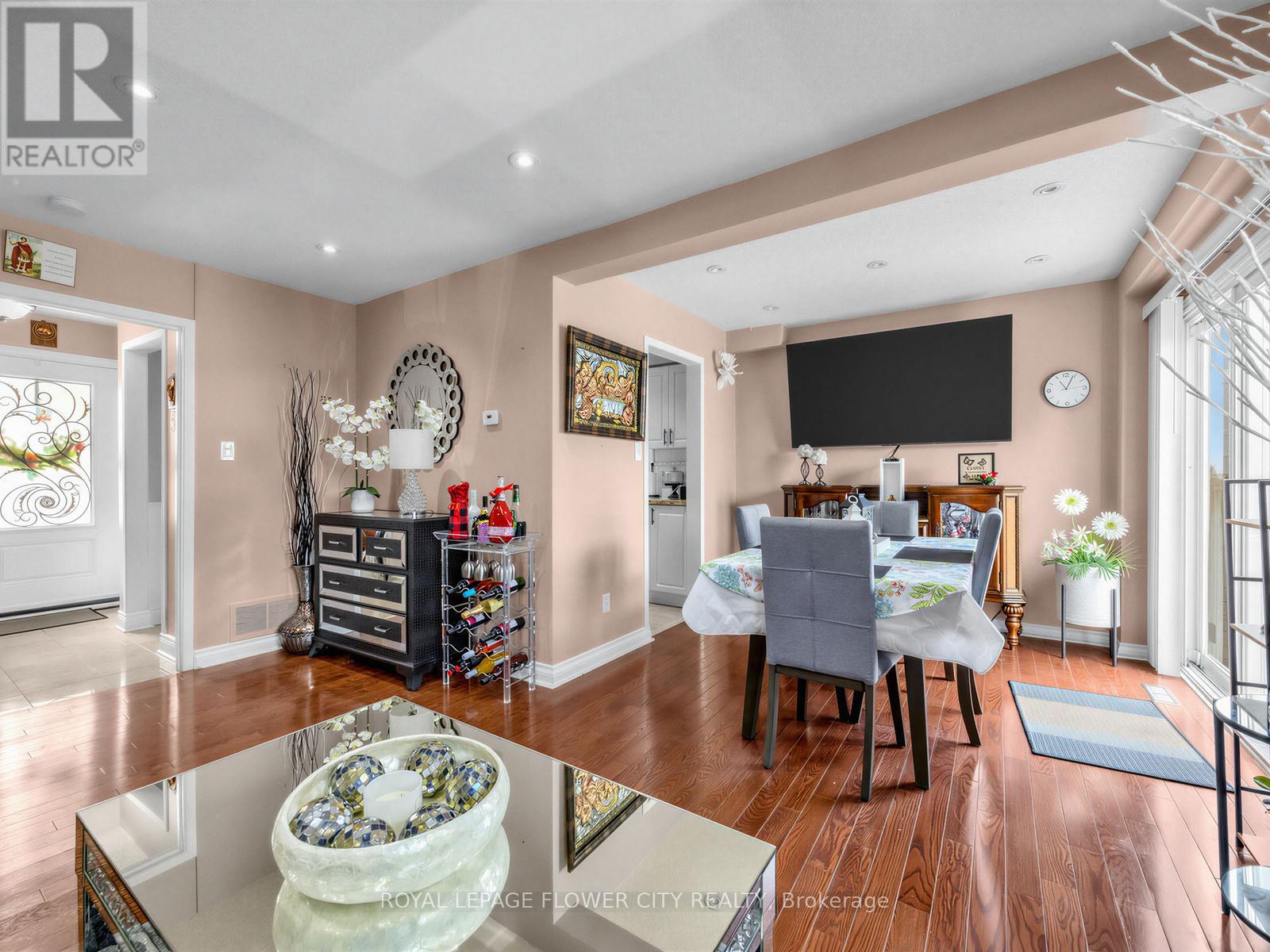 16 Blossom Avenue, Brampton, Ontario  L6X 2W3 - Photo 16 - W13087492