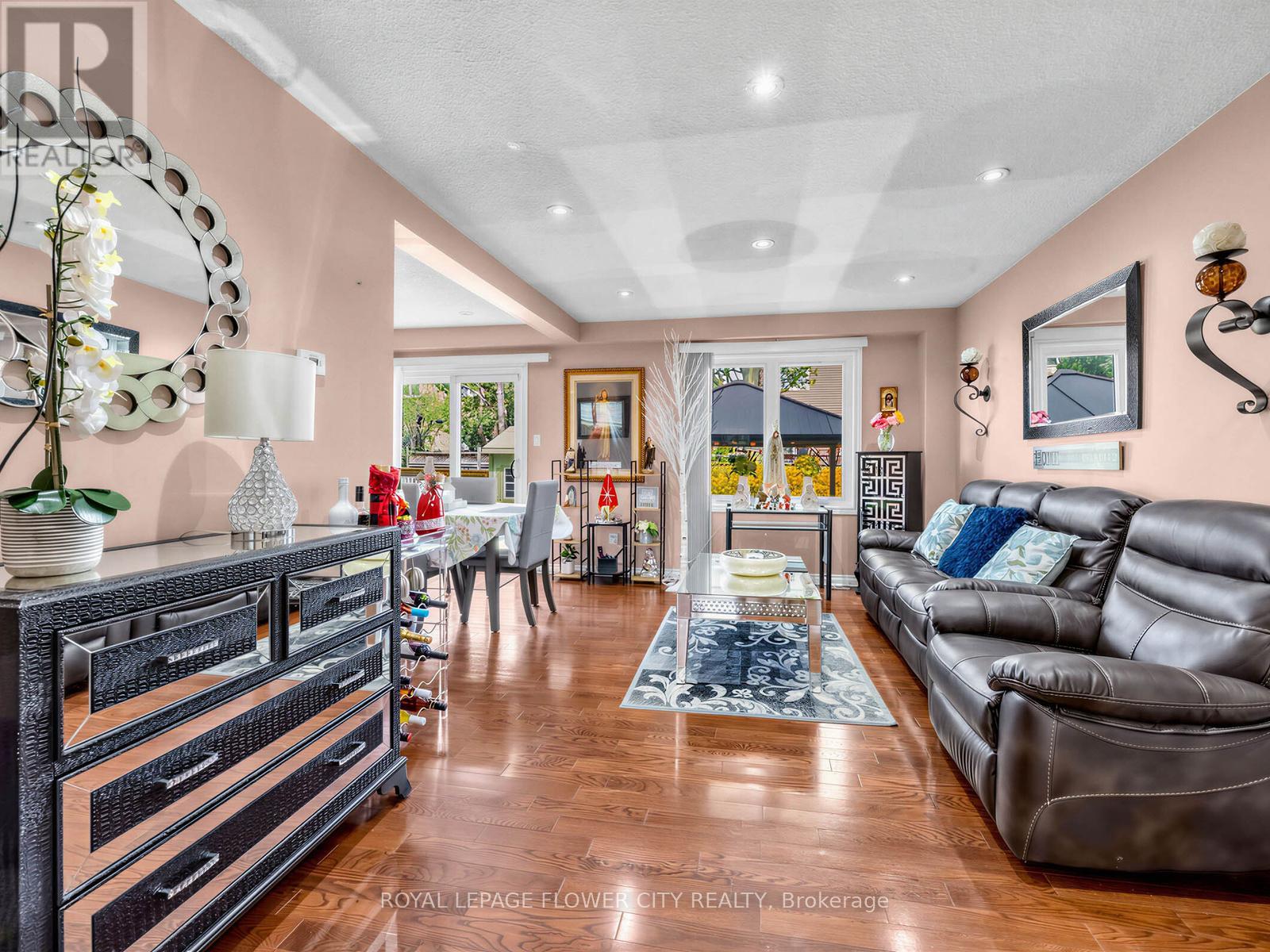 16 Blossom Avenue, Brampton, Ontario  L6X 2W3 - Photo 18 - W13087492