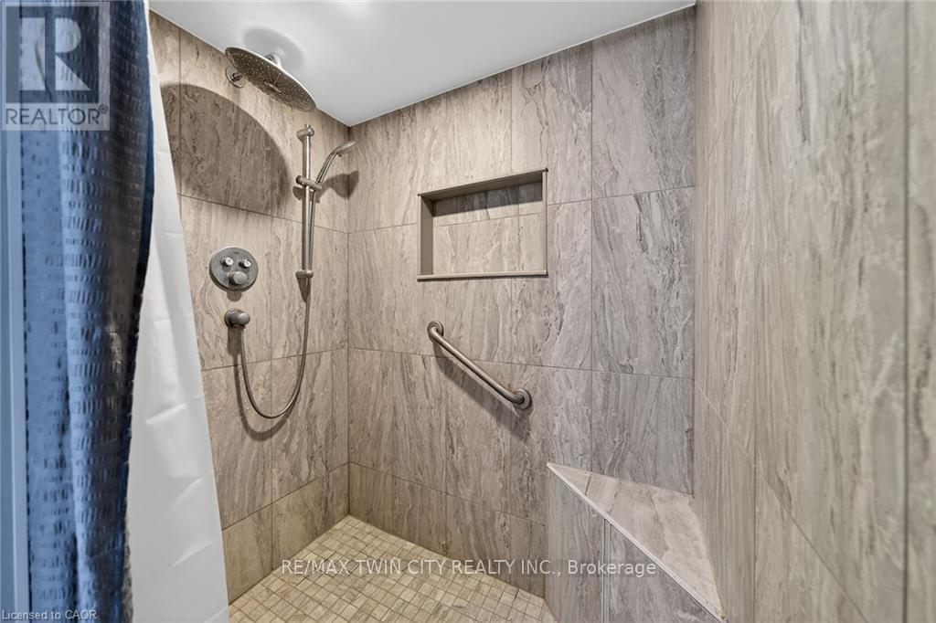 301 - 150 Queen Street S, Kitchener, Ontario  N2G 4T7 - Photo 15 - X12962358